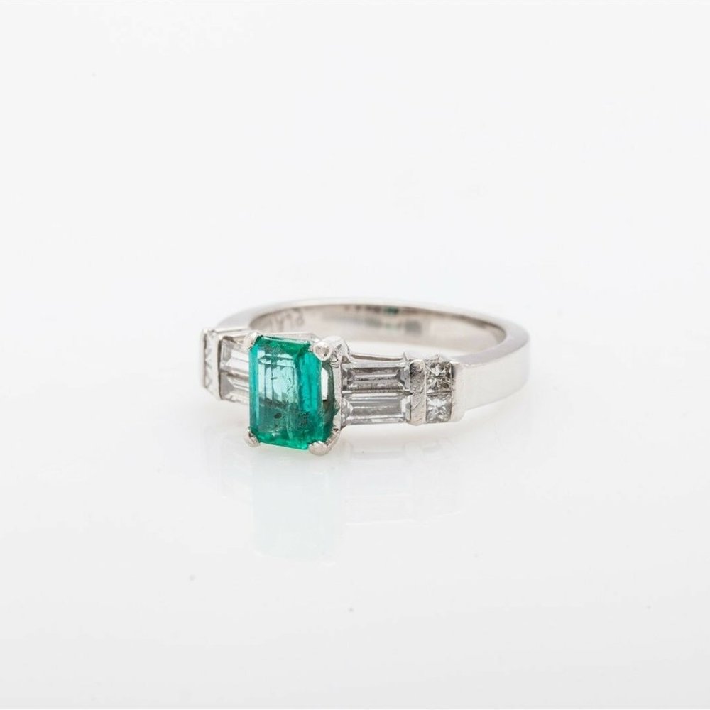 2.5CT EMERALD DIAMOND WEDDING RING!! SALE! - Picture 2 of 3